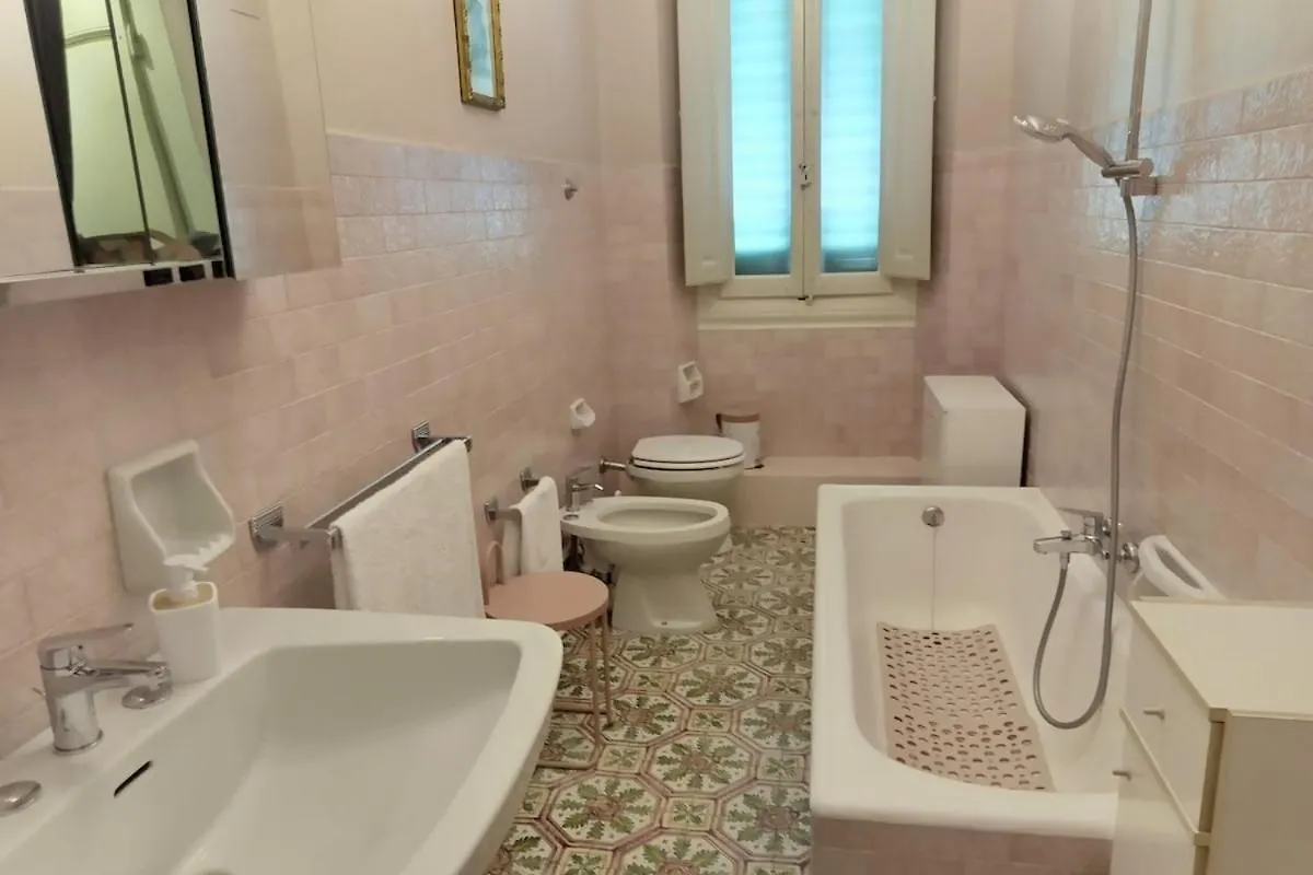 Nobility Home In The Heart Of Florence! Italy